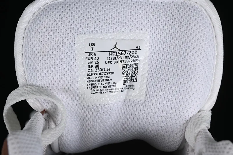 All categories Air Jordan Jordan series basketball shoes Air Jordan 1 Low Z version Air Jordan 1 Low AJ1 Joe 1 taupe low-top cultural and leisure sports sneakers HF1567-200